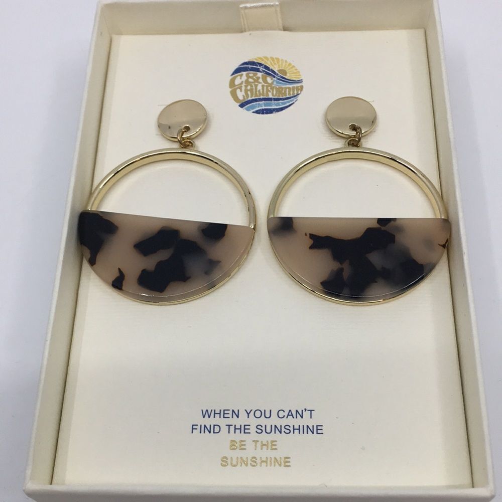 C&C California Faux Tortoiseshell Gold Tone Hoop Dangle Earrings NWT